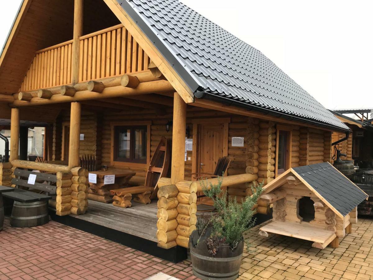 Wellness Huette Am Zwenkauer Bei Leipzig Holiday home Zwenkau