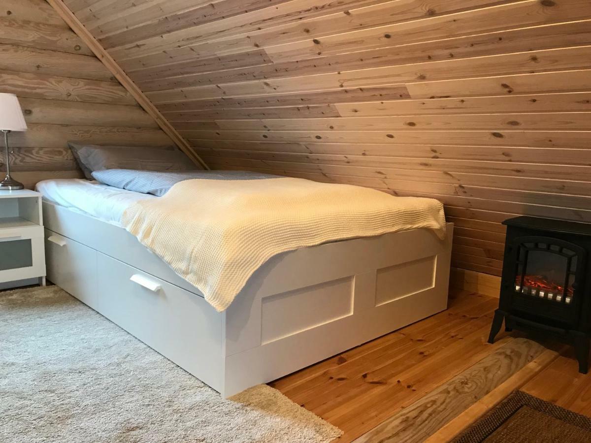 Wellness Huette Am Zwenkauer Bei Leipzig Holiday home Zwenkau
